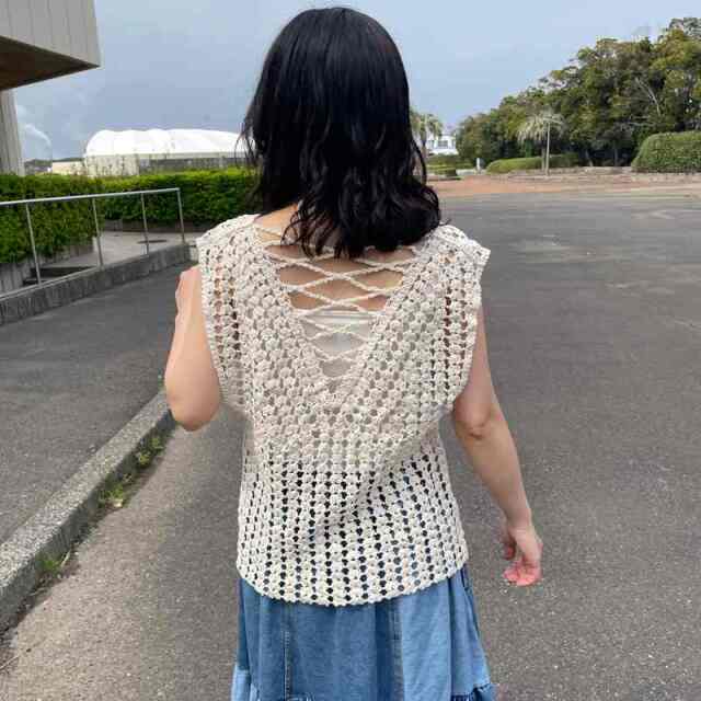 バッククロスクロシェベスト