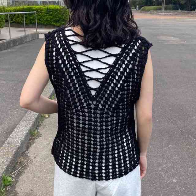 バッククロスクロシェベスト