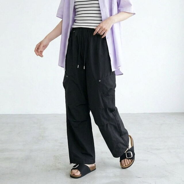 ナイロン風カーゴパンツ