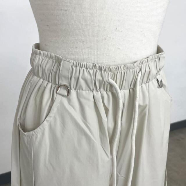 ナイロン風カーゴパンツ
