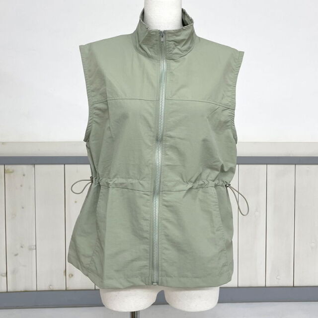 ナイロン風スタンドベスト