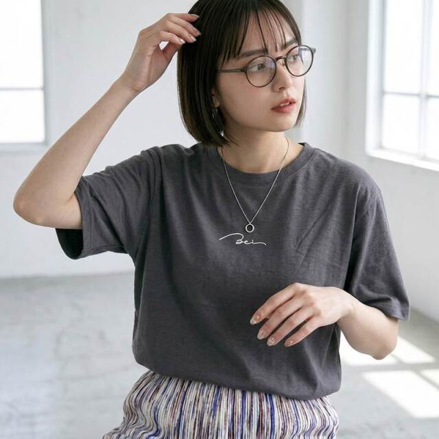 ロゴTシャツ