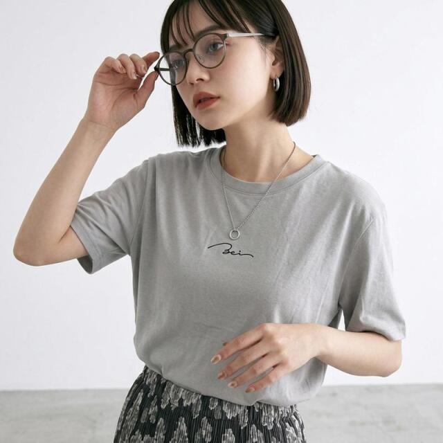 ロゴTシャツ
