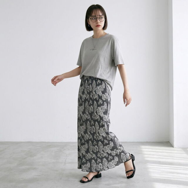 ロゴTシャツ
