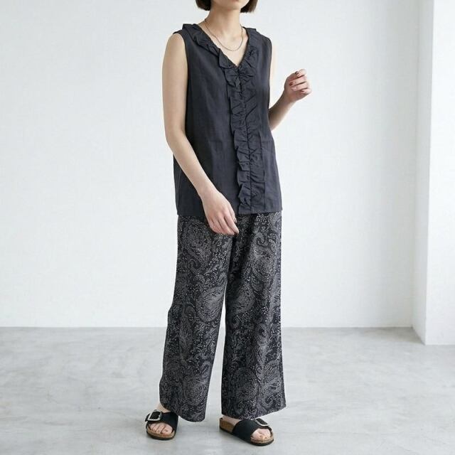 フリルノースリーブブラウス