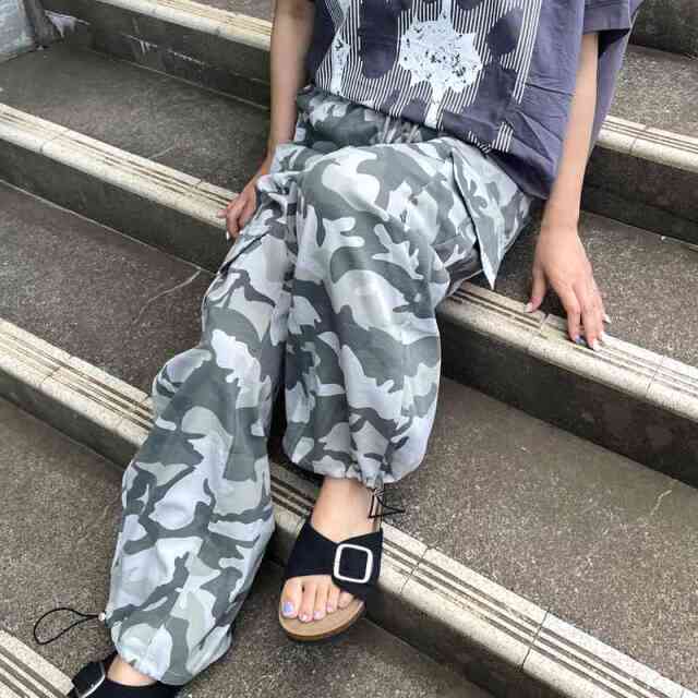 迷彩カーゴパンツ