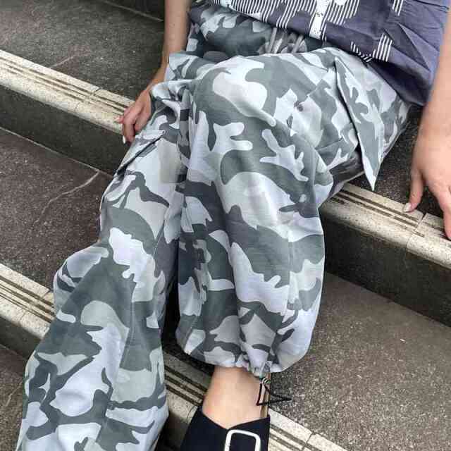 迷彩カーゴパンツ