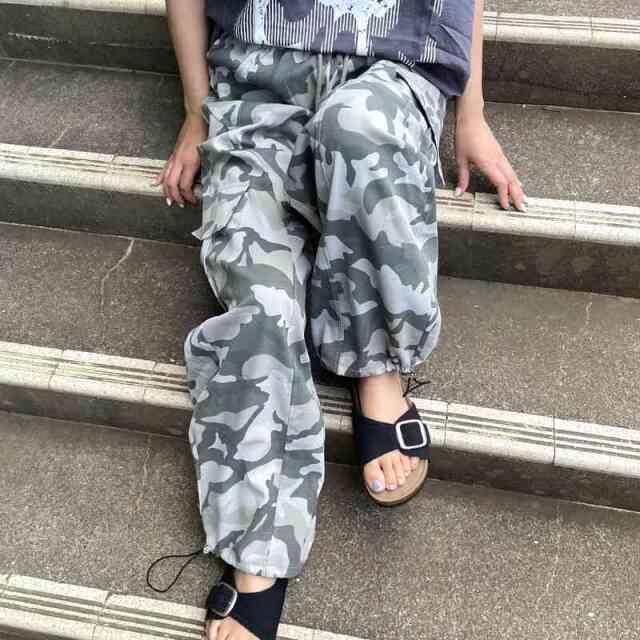 迷彩カーゴパンツ
