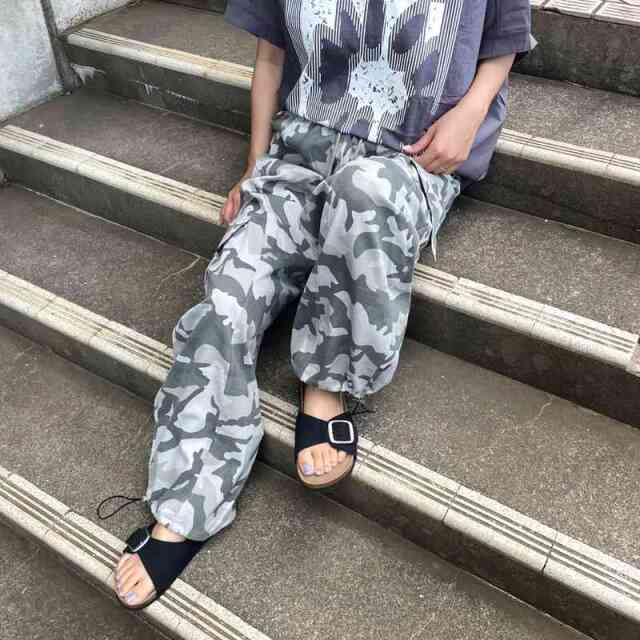 迷彩カーゴパンツ