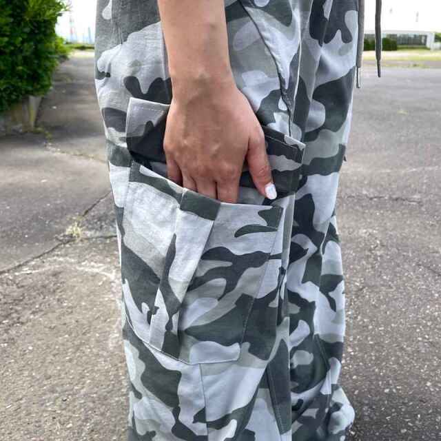 迷彩カーゴパンツ