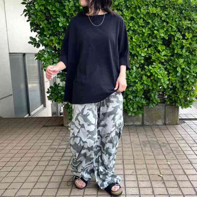 迷彩カーゴパンツ