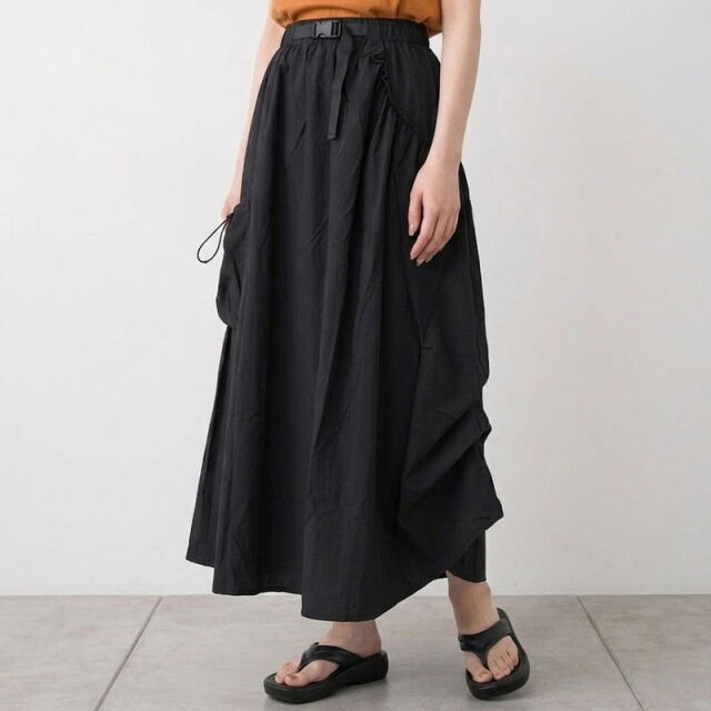ナイロン風ベルトスカート