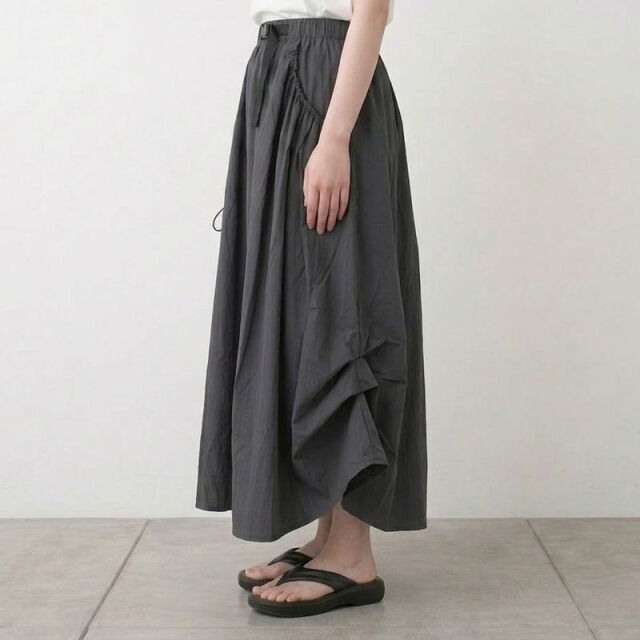 ナイロン風ベルトスカート