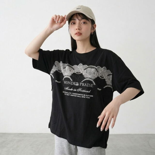 レースキャミレイヤード風ロゴTシャツ