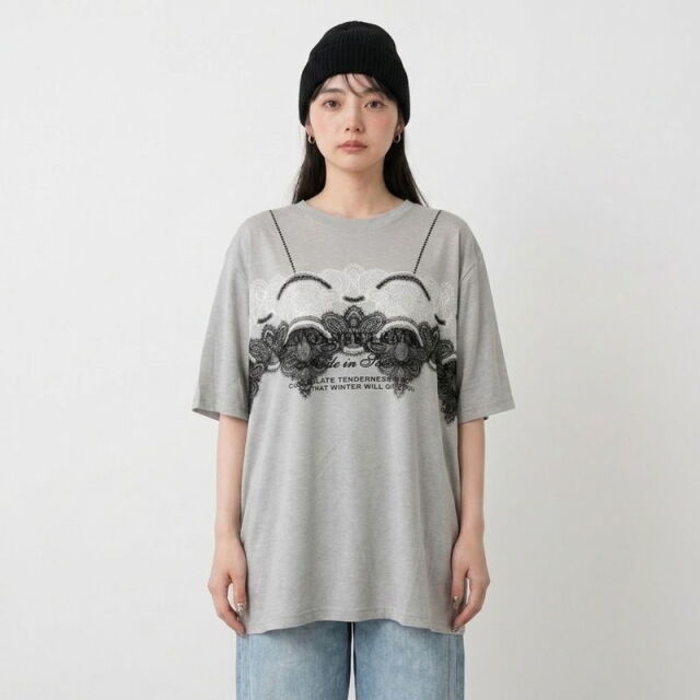 レースキャミレイヤード風ロゴTシャツ