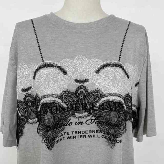 レースキャミレイヤード風ロゴTシャツ