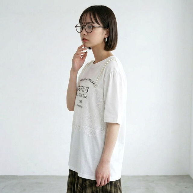 パールレースキャミレイヤード風ロゴTシャツ