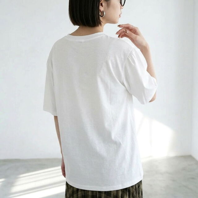 パールレースキャミレイヤード風ロゴTシャツ