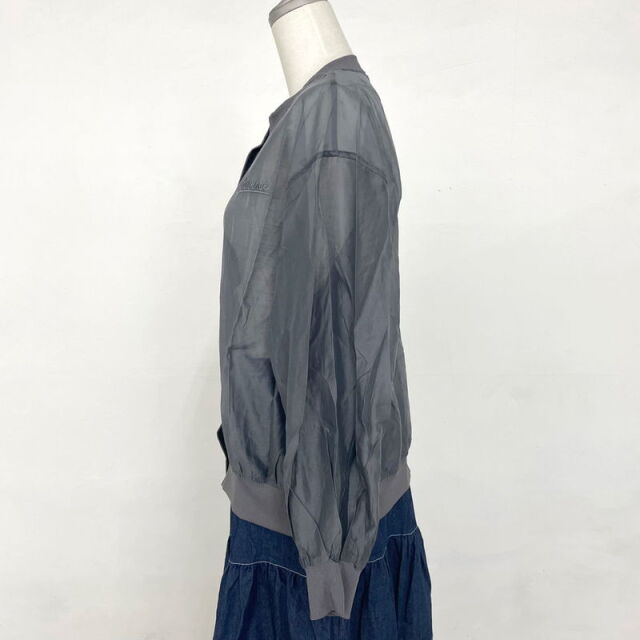 バックロゴシアーブルゾン