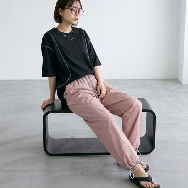 ナイロン風カーブパンツ