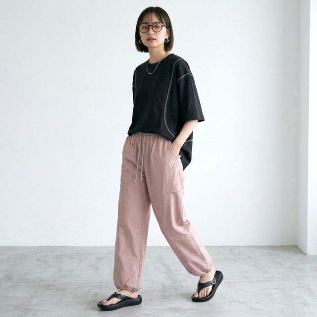 ナイロン風カーブパンツ