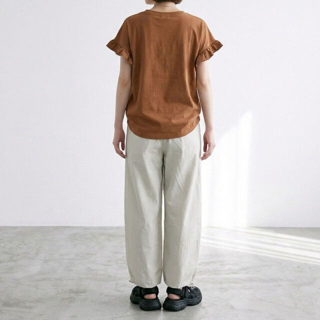 ナイロン風カーブパンツ