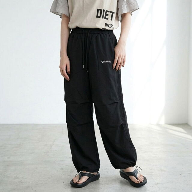 ナイロン風刺繍ロゴパンツ