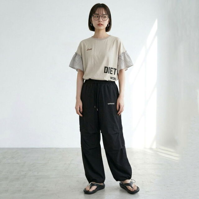 ナイロン風刺繍ロゴパンツ