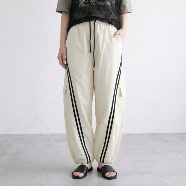 ナイロン風ラインカーゴパンツ