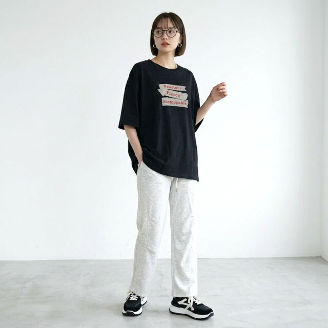 テープロゴBIGTシャツ