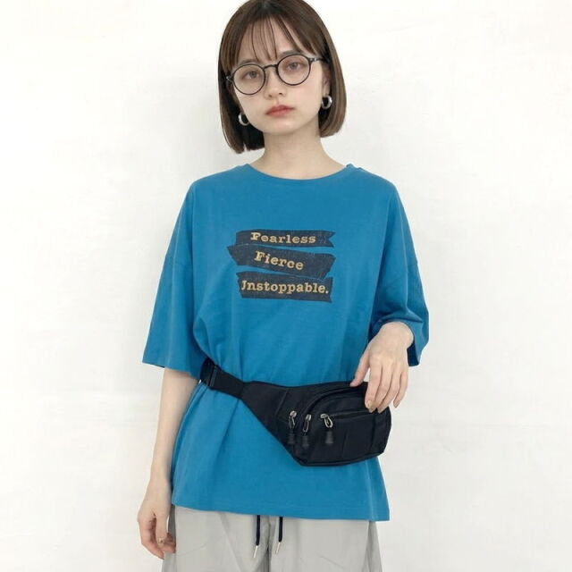 テープロゴBIGTシャツ