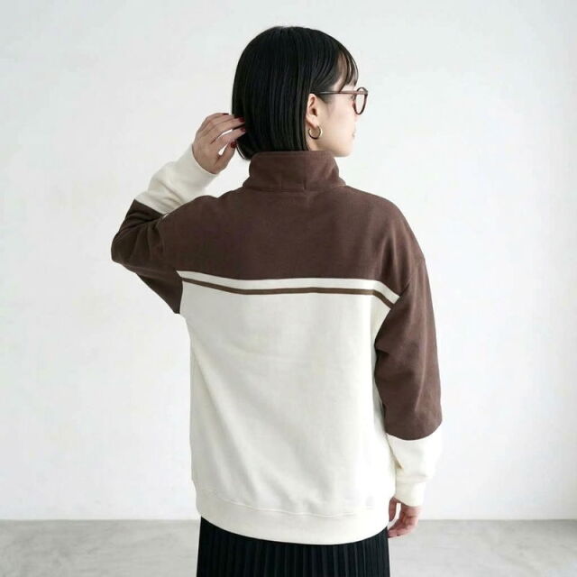 ナンバリングハーフZIPプルオーバー