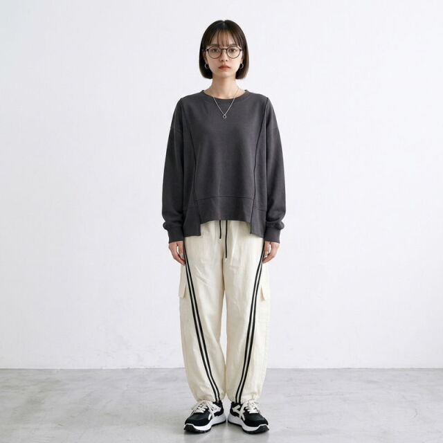 バックZIPプルオーバー