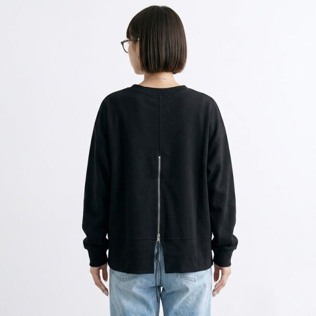 バックZIPプルオーバー