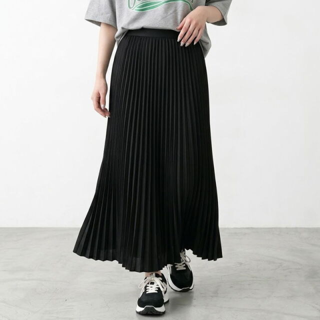 プリーツスカート