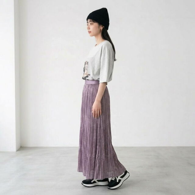 シャイニープリーツスカート