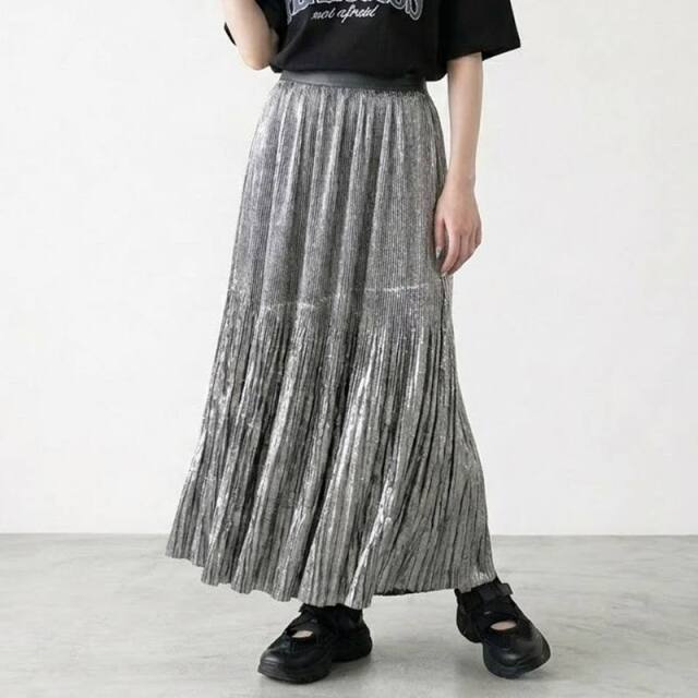 シャイニープリーツスカート
