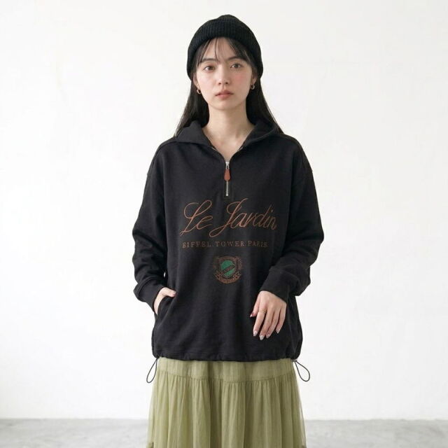 刺繍ロゴハーフジップパーカー