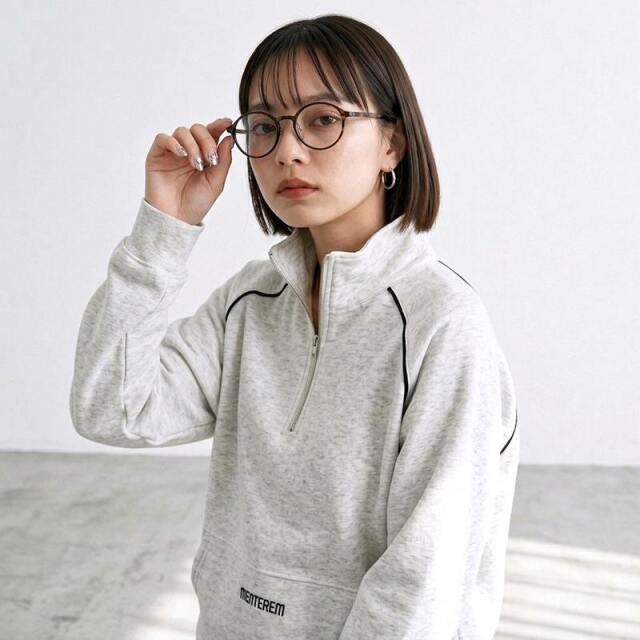 スタンドハーフジップロゴプルオーバー