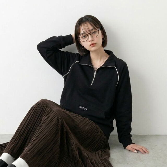スタンドハーフジップロゴプルオーバー