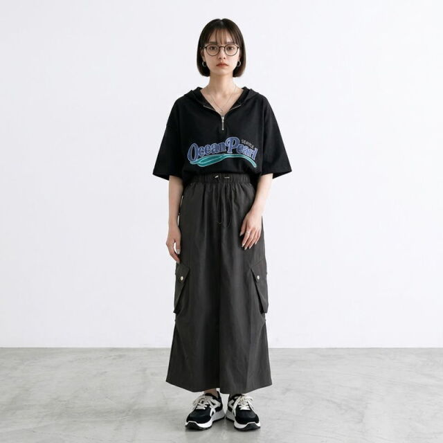 ナイロン風カーゴスカート