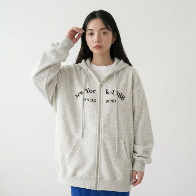 刺繍ロゴZIPパーカー