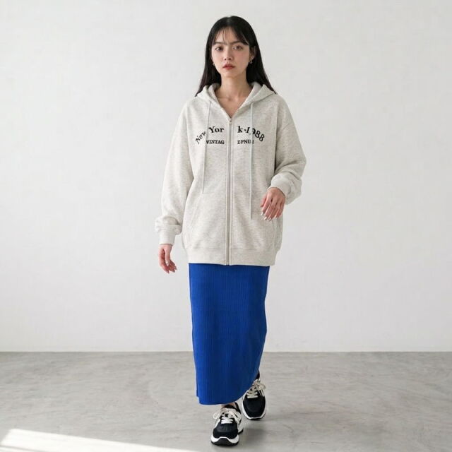 刺繍ロゴZIPパーカー