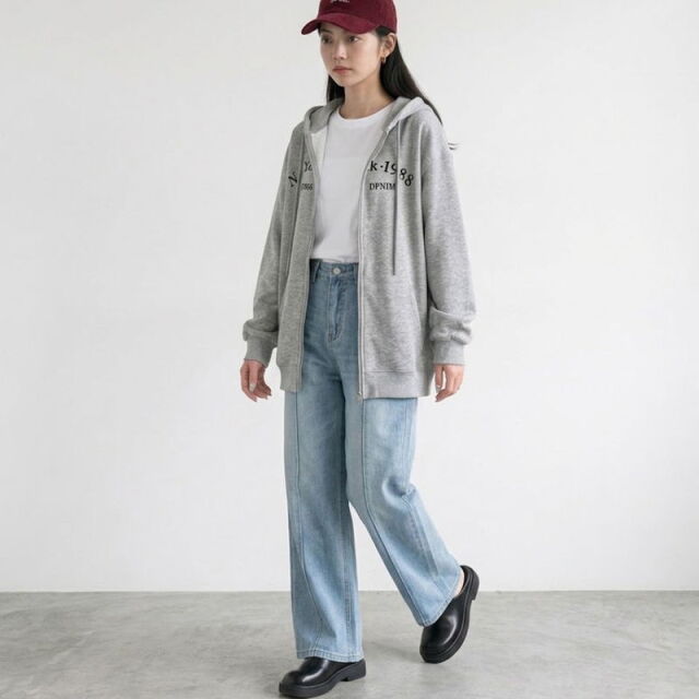刺繍ロゴZIPパーカー