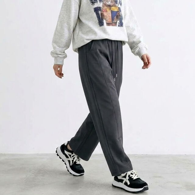 カーブパンツ