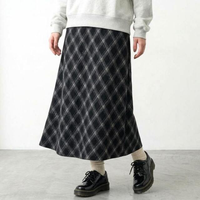 チェックIラインスカート