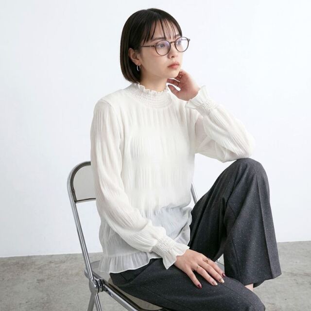 暖シフォンシャーリングブラウス