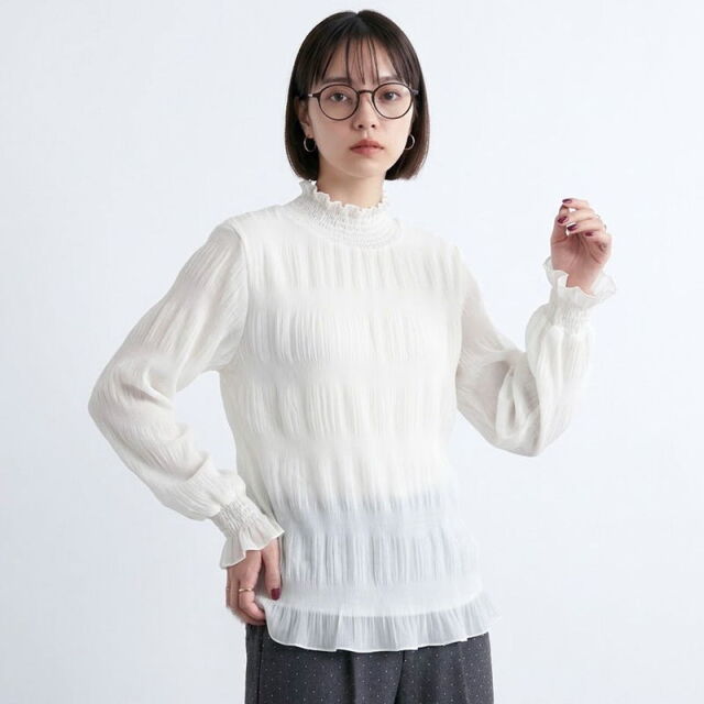 暖シフォンシャーリングブラウス