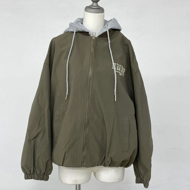 フェイクレイヤードバックロゴブルゾン
