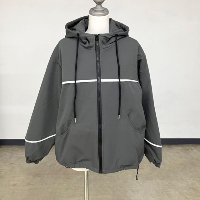 中綿パイピングフードブルゾン